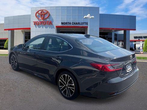 Used 2025 Toyota Camry XLE w/ Premium Plus Package FWD image 4