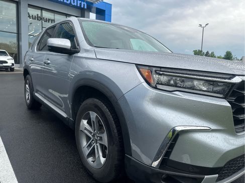 Used 2024 Honda Pilot EX-L image 9
