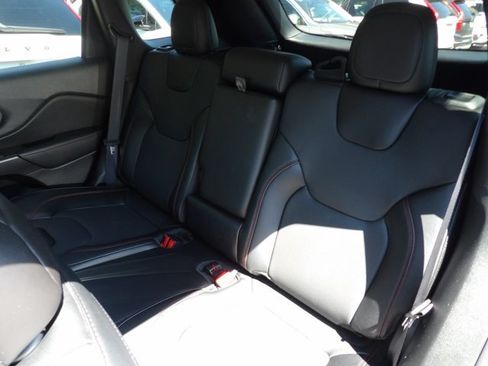 Used 2022 Jeep Cherokee Trailhawk w/ Sun, Sound & Nav Group AWD/4WD image 26