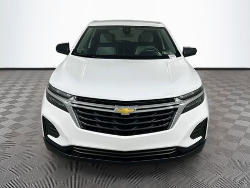 Used 2022 Chevrolet Equinox LS w/ LS Convenience Package AWD/4WD image 2