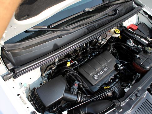 Used 2016 Buick Encore FWD image 27