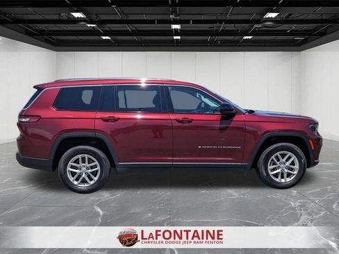 Used 2024 Jeep Grand Cherokee L Laredo AWD/4WD image 6