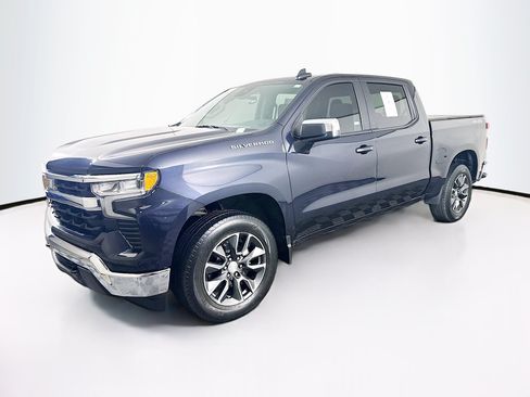 Used 2023 Chevrolet Silverado 1500 LT AWD/4WD image 3