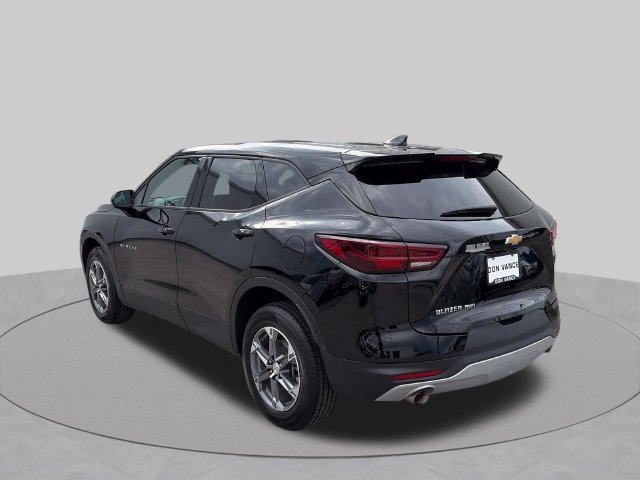 Used 2025 Chevrolet Blazer LT AWD/4WD image 3