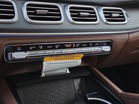 New 2026 Mercedes-Benz GLS 450 4MATIC image 15