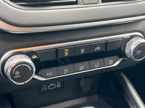 Used 2021 Nissan Altima 2.5 SV image 25