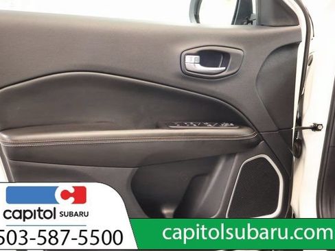 Used 2020 Jeep Compass Latitude AWD/4WD image 10