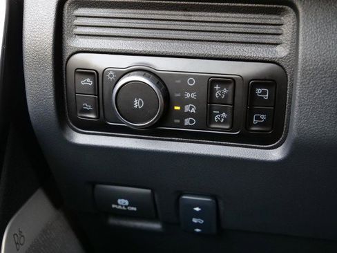 Used 2025 Ford F450 Platinum w/ FX4 Off-Road Package image 23