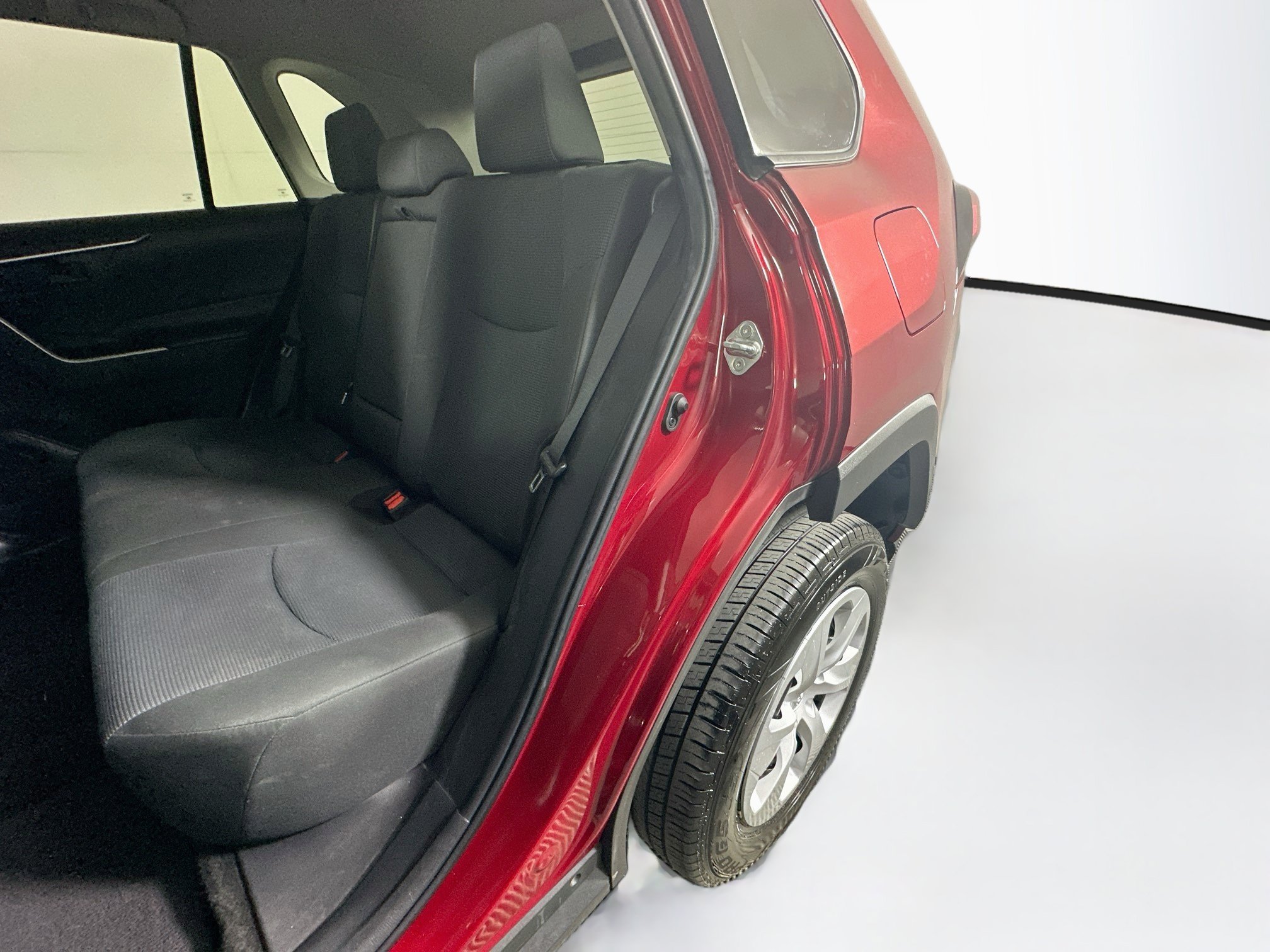 Used 2023 Toyota RAV4 LE FWD image 25
