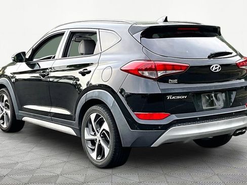 Used 2018 Hyundai Tucson Value w/ Cargo Package FWD image 4