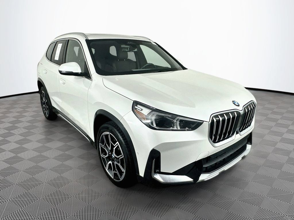 Used 2025 BMW X1 xDrive28i w/ Premium Package AWD/4WD image 2