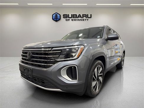 Used 2024 Volkswagen Atlas SE w/ Panoramic Sunroof Package image 1