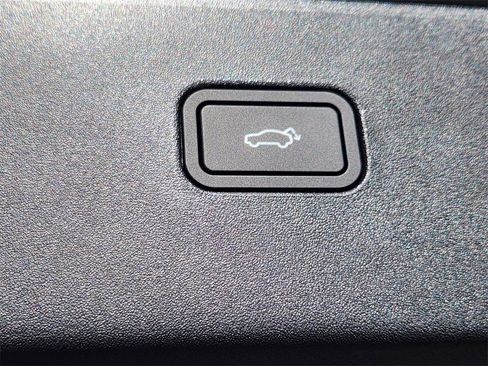 New 2026 Volvo EX30 Cross Country Ultra image 23