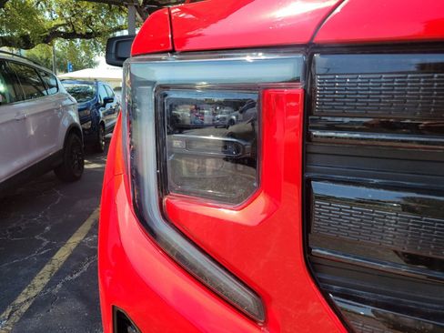 Used 2024 GMC Sierra 1500 Elevation w/ LPO, Elevation Black Package image 6