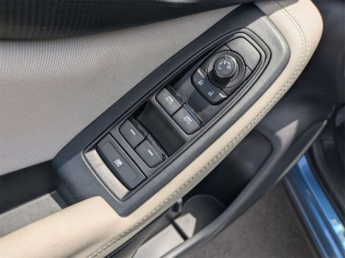 Used 2023 Subaru Forester Premium image 11