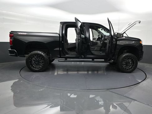 Used 2021 Chevrolet Silverado 1500 Custom Trail Boss w/ Midnight Edition image 32