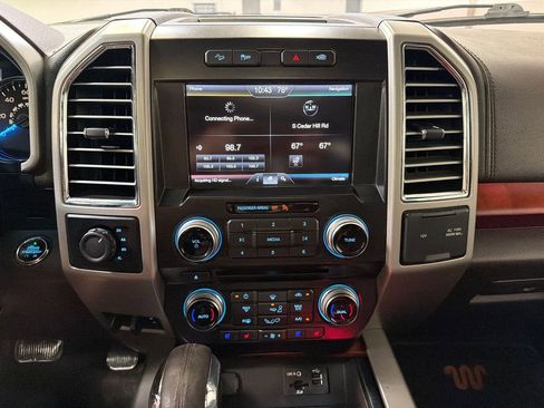 Used 2015 Ford F150 King Ranch w/ Equipment Group 601A Luxury AWD/4WD image 20