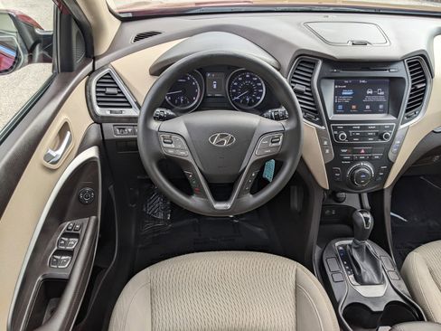 Used 2017 Hyundai Santa Fe Sport image 12