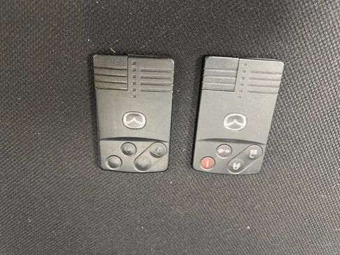 Used 2006 MAZDA MX-5 Miata Grand Touring w/ Premium Pkg image 36