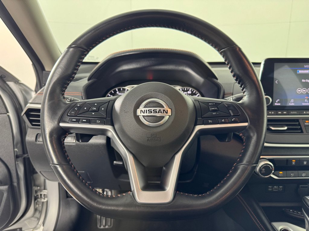 Used 2022 Nissan Altima 2.5 SR FWD image 12