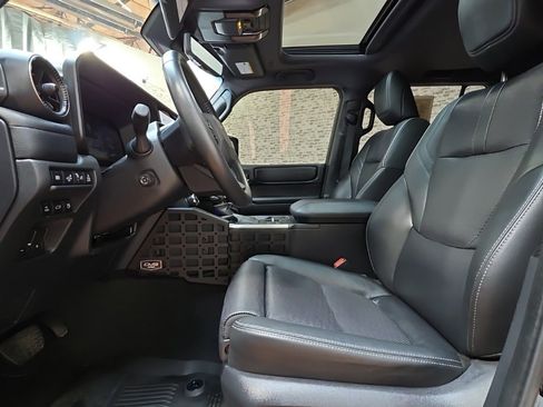 Used 2024 Toyota Land Cruiser image 33