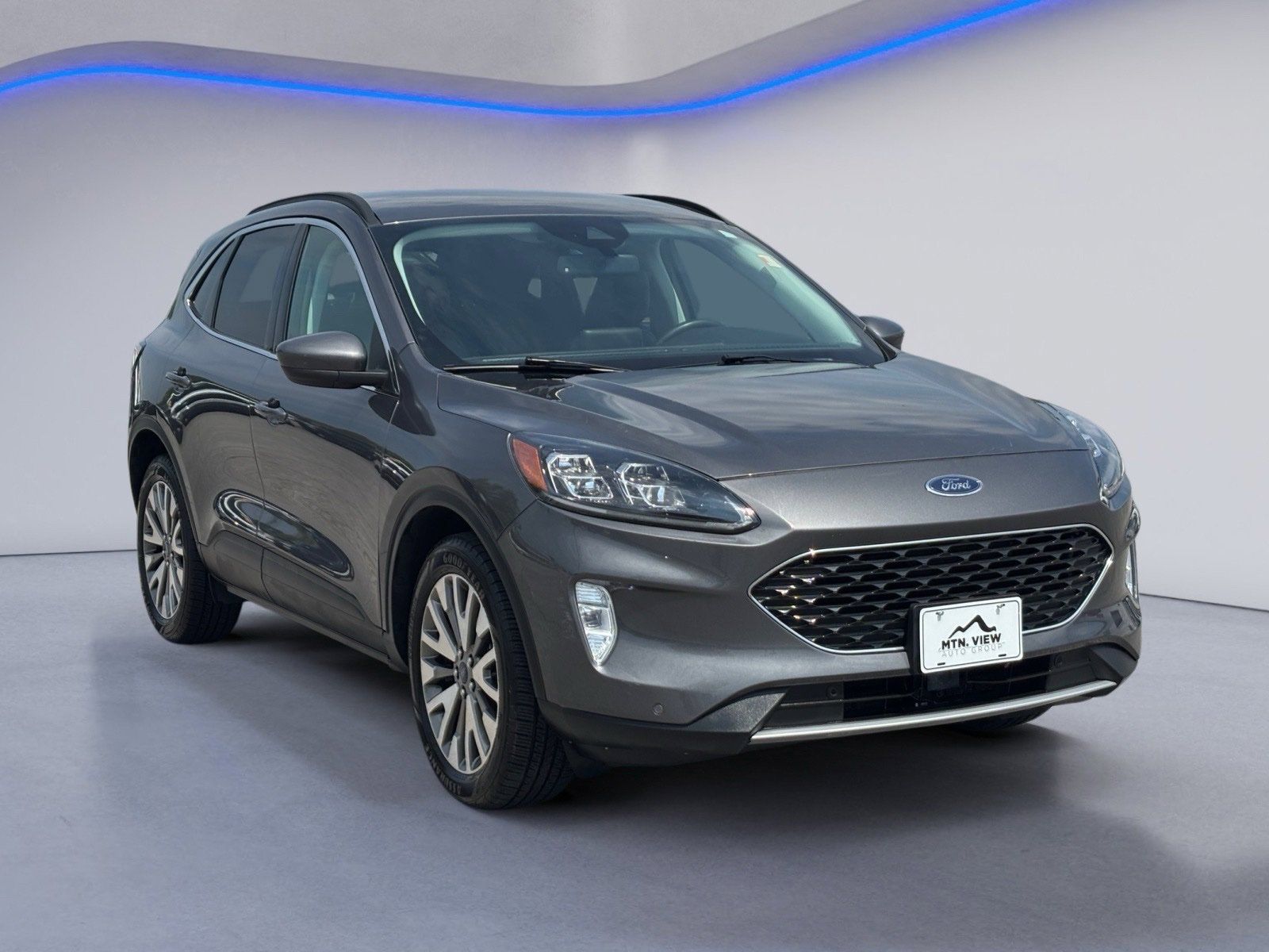 Used 2022 Ford Escape Titanium AWD/4WD image 5