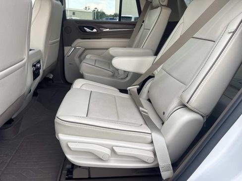 Used 2023 GMC Yukon Denali RWD image 17