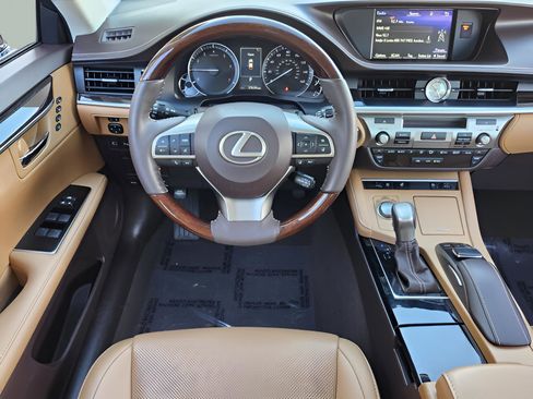 Used 2018 Lexus ES 350 image 12