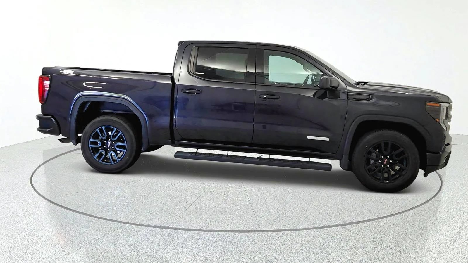 Used 2024 GMC Sierra 1500 Elevation AWD/4WD image 10