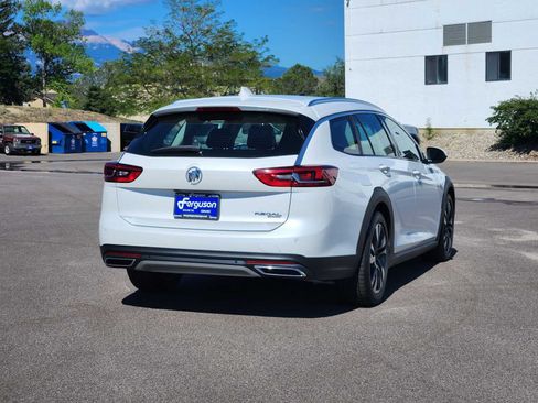 Used 2019 Buick Regal Essence w/ Driver Confidence Package I AWD/4WD image 3