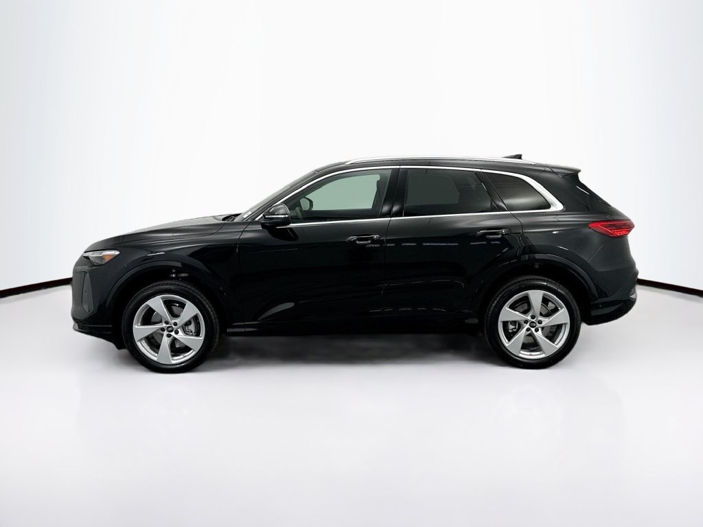 Certified 2025 Audi Q5 Premium Plus w/ Premium Plus AWD/4WD image 8