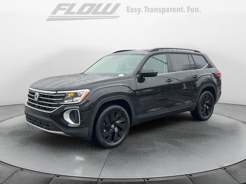 New 2026 Volkswagen Atlas SE image 3