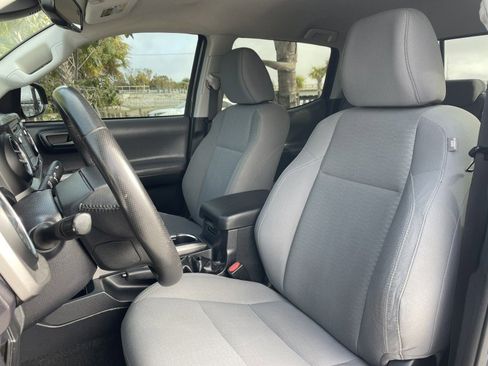 Used 2019 Toyota Tacoma SR5 image 2