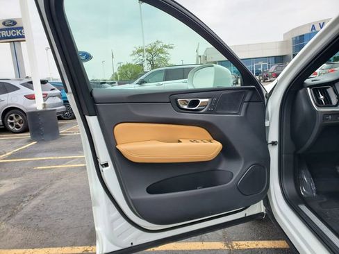 Used 2020 Volvo XC60 T5 Momentum AWD/4WD image 10