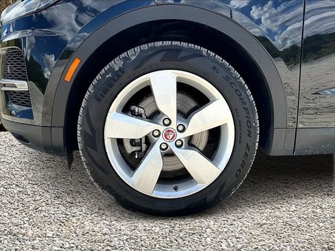 Used 2022 Jaguar E-PACE SE image 9