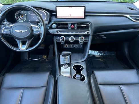 Used 2022 Genesis G70 2.0T image 3