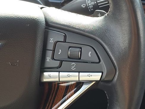 Used 2024 Cadillac Escalade ESV Premium Luxury w/ Performance Package image 33