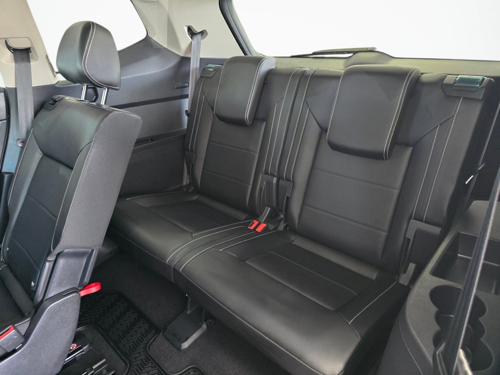 Used 2023 Volkswagen Atlas SEL AWD/4WD image 40