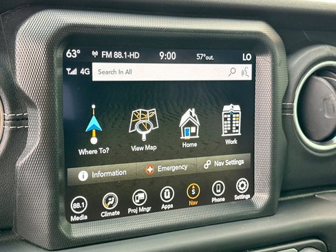 Used 2021 Jeep Gladiator Overland w/ Popular Equipment Package image 17