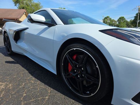 Used 2023 Chevrolet Corvette Stingray Coupe w/ Z51 Performance Package RWD image 32