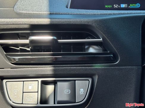 Used 2023 Kia EV6 Wind RWD image 29