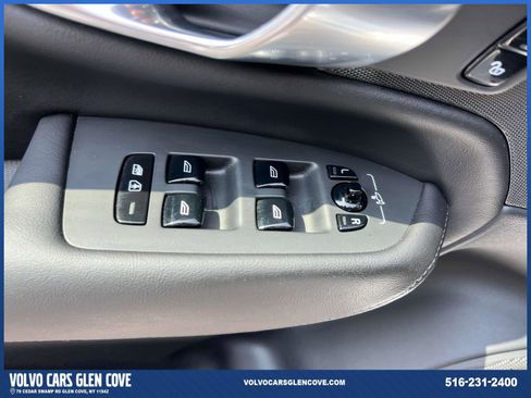 Certified 2025 Volvo XC90 B5 Plus w/ Protection Package Premier image 18