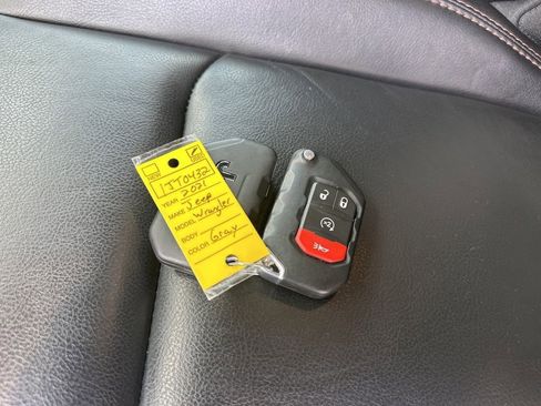 Used 2021 Jeep Wrangler Unlimited Rubicon w/ Dual Top Group image 34