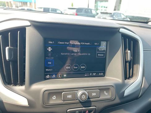 Used 2022 GMC Terrain SLE w/ Driver Convenience Package image 17