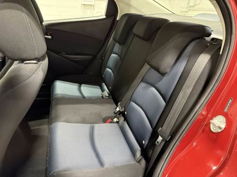 Used 2017 Toyota Yaris iA FWD image 19