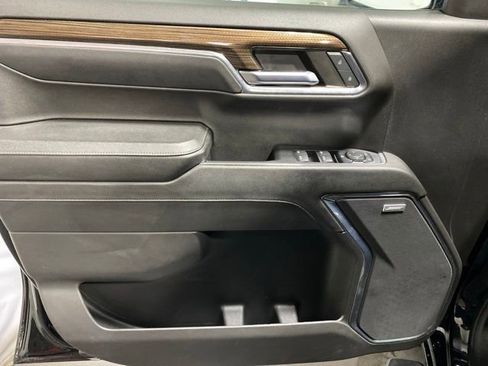 Used 2023 Chevrolet Silverado 1500 LT Trail Boss w/ Convenience Package II AWD/4WD image 11