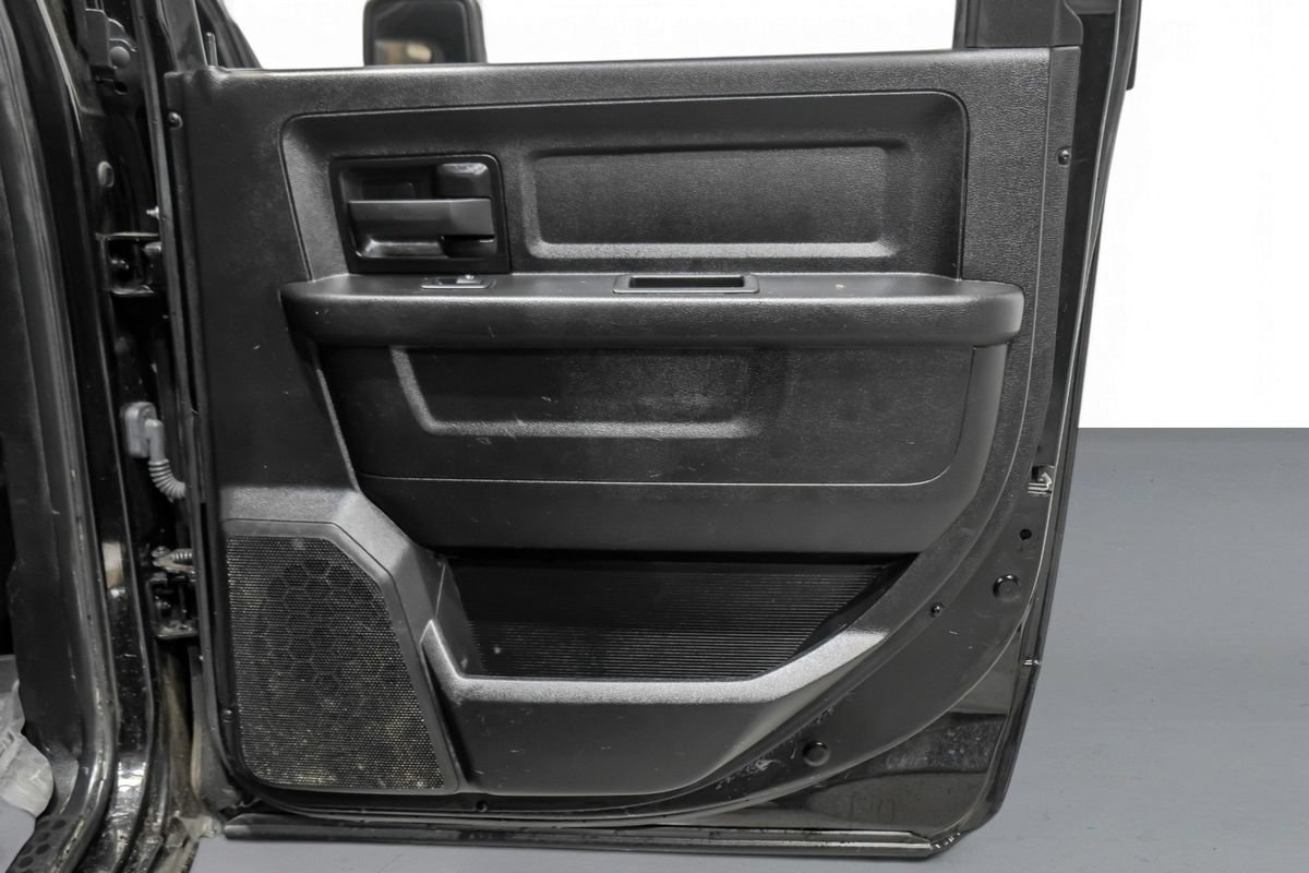 Used 2023 RAM 3500 Tradesman w/ Chrome Appearance Group AWD/4WD image 46