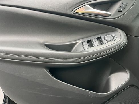 Used 2025 Buick Encore GX Preferred image 18