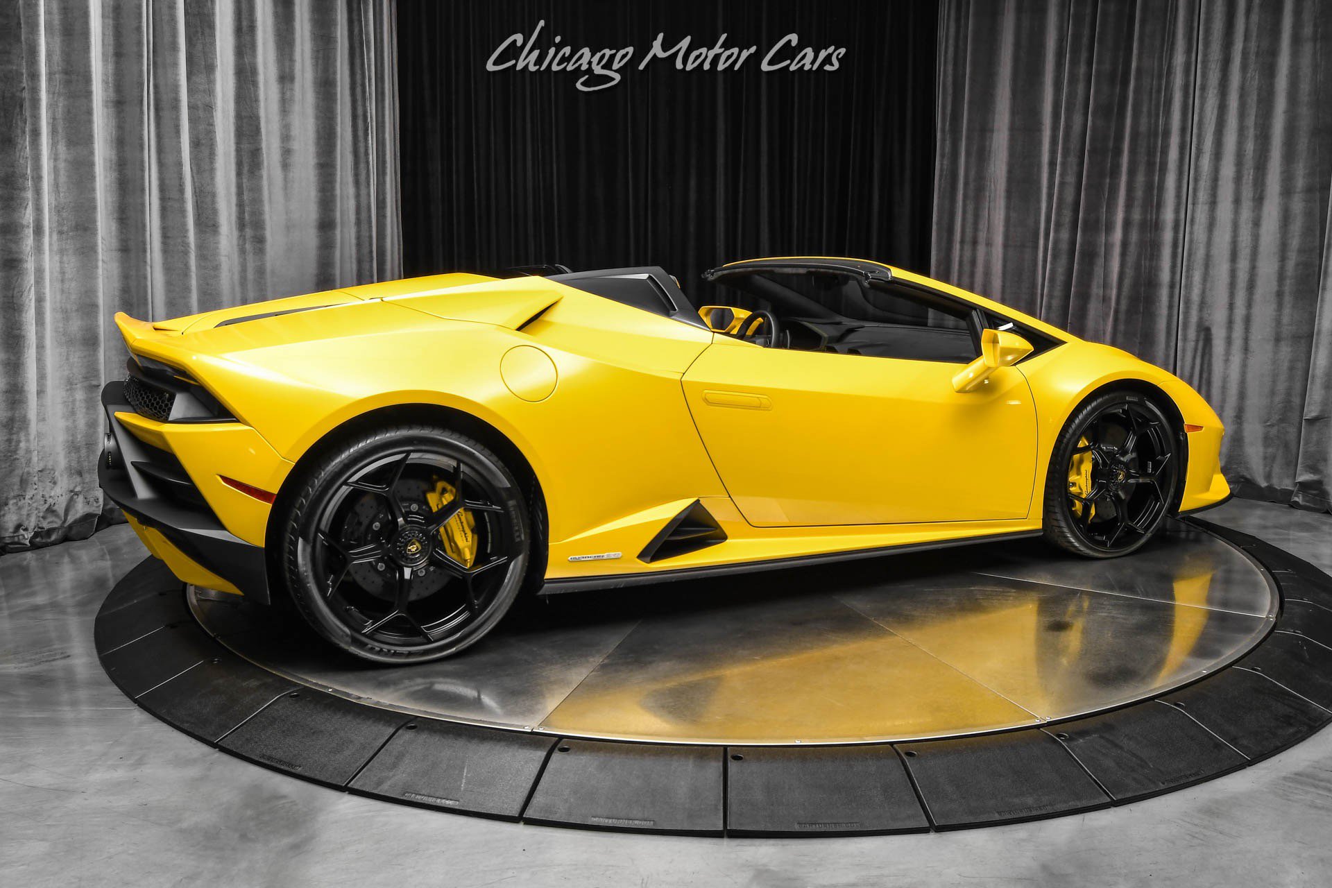 Used 2024 Lamborghini Huracan EVO AWD/4WD image 5