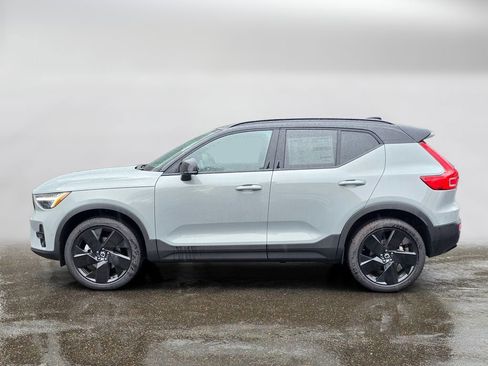 New 2026 Volvo XC40 B5 Ultra w/ Climate Package image 8